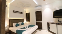 room 4 room 4